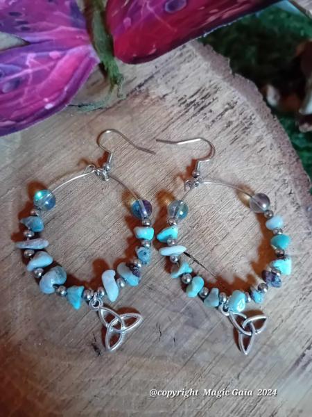 Boucles d'oreilles Larimar baroque aqua aura triquetra créée par Magic Gaïa