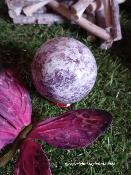 Sphère tourmaline rose sur lépidolite