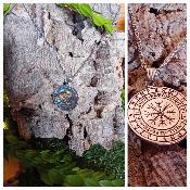 Pendentif  corbeau doré en acier inoxydable réversible avec la boussole de Vegvisir