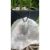 Pendentif labradorite grise avec reflets arc en ciel 