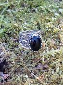 Bague de cocktail en argent sterling ornée d'onyx noir ornée de tulipes